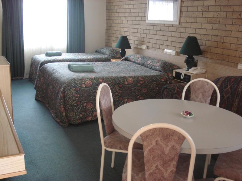 Settlers Motor Inn Tenterfield Dış mekan fotoğraf